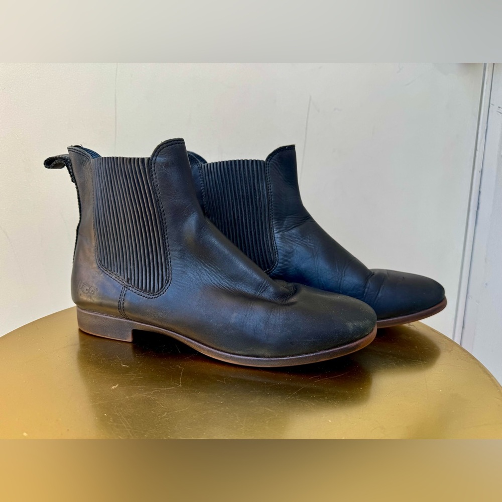 UGG CHELSEA BOOT